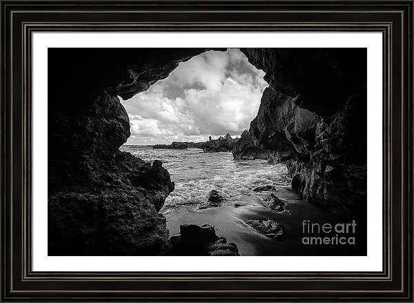 Pirate Treasure Cave Pa'iloa Beach