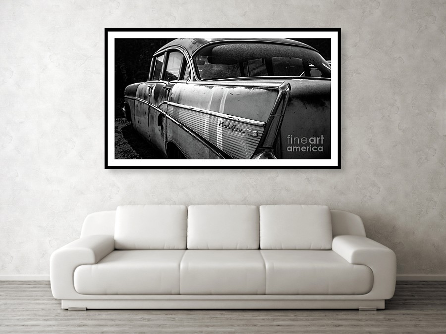 Old abandoned cars in Utah